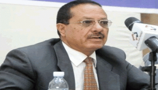 وزير الثقافة يفتتح معرض الكتاب الأول بصنعاء