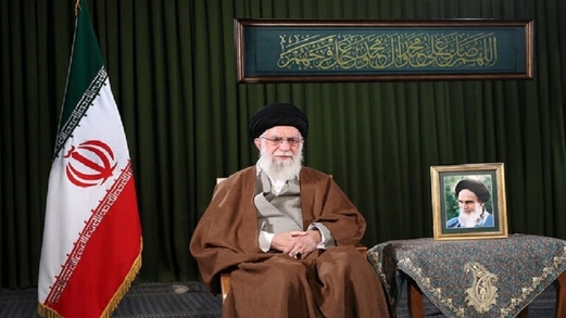 خامنئي: الشعب الايراني تجاوز تحديات كبيرة بالمحافظة على الروح المعنوية
