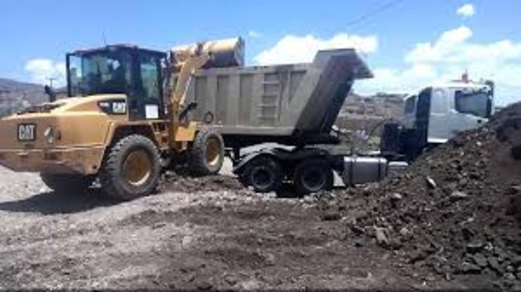 رفع أكثر من 700 طن من مخلفات سيول الأمطار بأمانة العاصمة