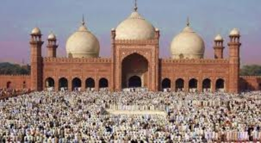 باكستان تقرر رفع القيود عن صلاة الجماعة بالمساجد في رمضان وسط انتشار كورونا