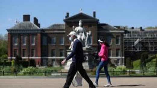 خطة بريطانية من 3 مراحل لتخفيف الإغلاق بسبب كورونا