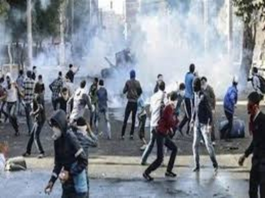 إصابة خمسة فلسطينيين بالرصاص بينهم صحفيين برصاص الاحتلال الاسرائيلي