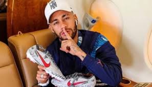 نيمار و”نايكي” ينهيان شراكة استمرت 15 عاما