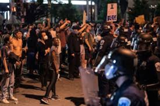 اعتقال 14 شخصاً مع تجدد الاحتجاجات على مقتل أمريكية من أصل إفريقي في ولاية كنتاكي