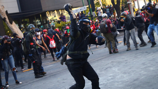 الآلاف يشاركون في مظاهرة ضد الرئيس المكسيكي أوبرادور