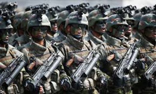 كوريا الجنوبية ترصد عرضا عسكريا ضخما لجارتها الشمالية