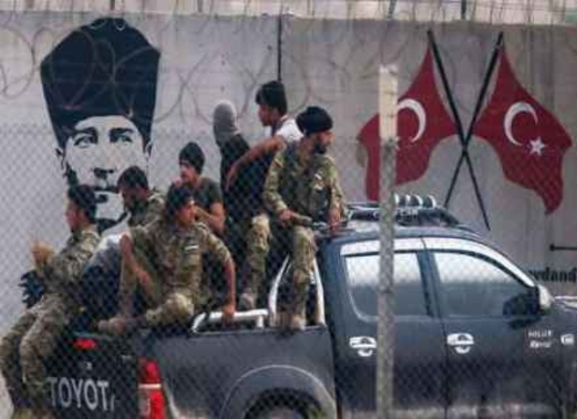 المرصد السوري يؤكد مقتل 34 عنصرًا من “فيلق الشام” الموالي لتركيا جراء القصف الروسي على أحد المقرات في إدلب