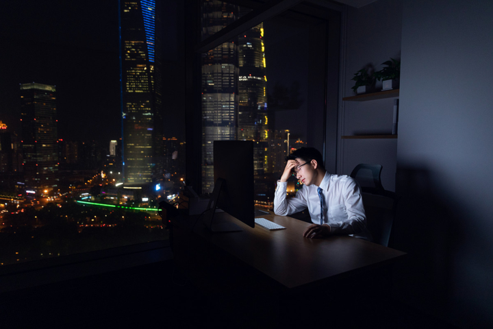   العمل ليلا قد يكون سببا للإصابة بالجلطات أو السكتات الدماغية