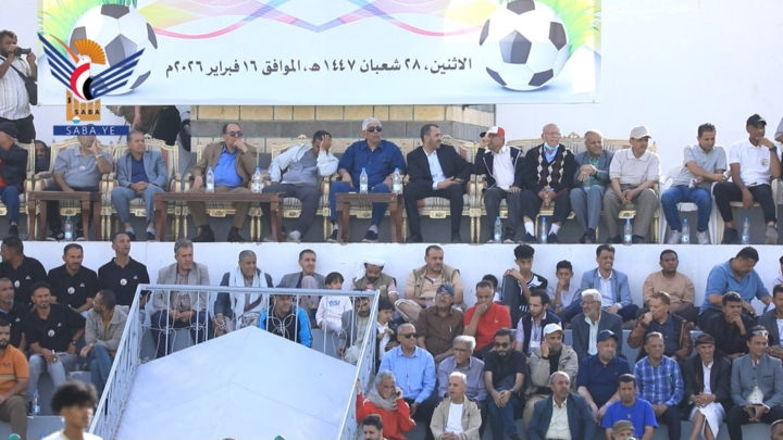 الدكتور البخيتي يطّلع على سير عمل طاقم قناة اليمن الفضائية في تغطية مباريات الدوري العام وكأس الجمهورية بملعب الظرافي