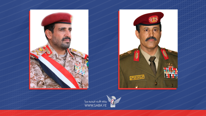 ‫ وزير الدفاع ورئيس هيئة الأركان يهنئان قائد الثورة بالعيد الـ 57 للاستقلال المجيد