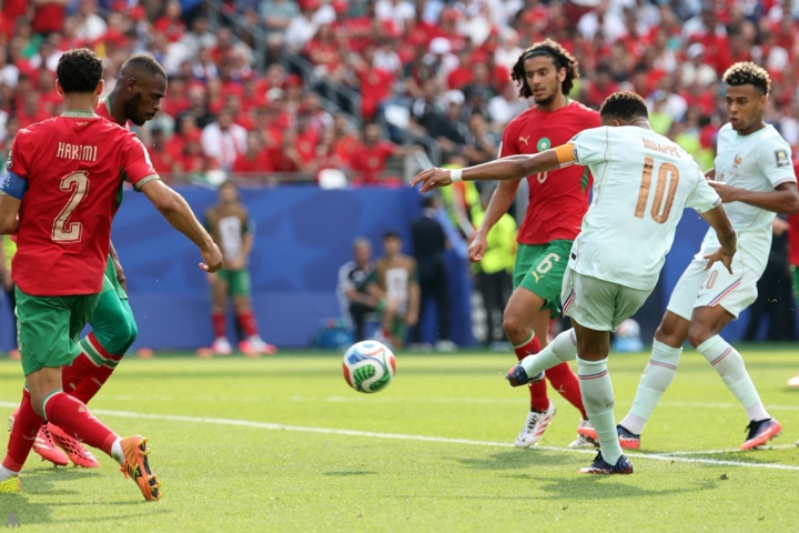 فرنسا تتجاوز المغرب وتحجز مقعدها في نصف نهائي كأس العالم 2026