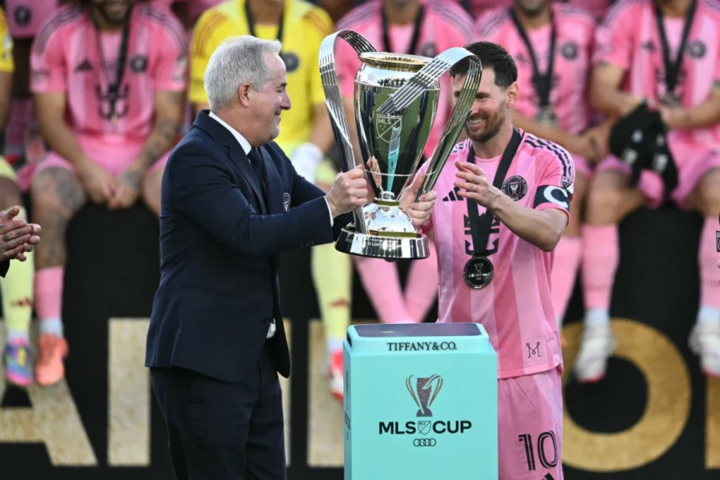 ميسي يقود إنتر ميامي الى التتويج بلقب الدوري الأميركي للمرة الاولى في تاريخه