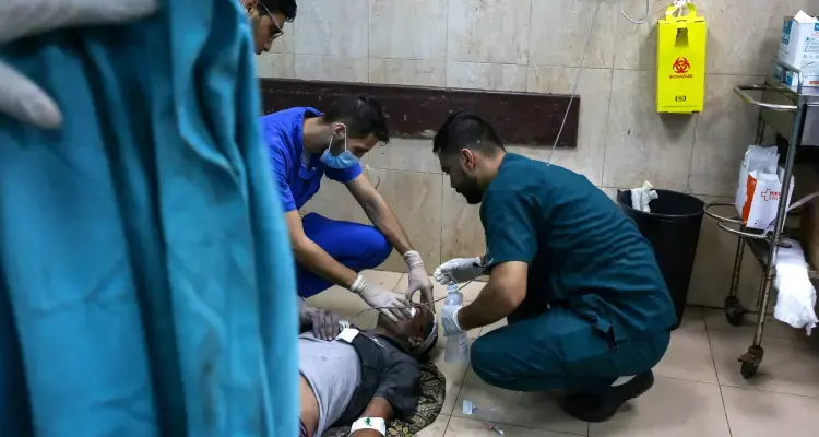 الصحة بغزة:نقص شديد في المحاليل ومستهلكات الفحوصات بالمستشفيات