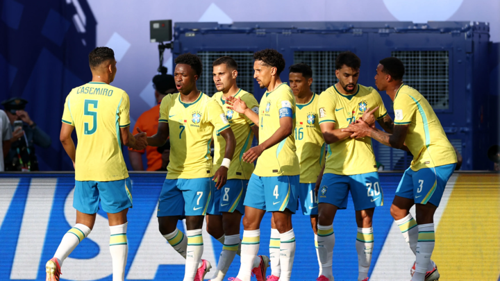 فينيسيوس أبدع بثنائية.. البرازيل تسحق اسكتلندا بثلاثة أهداف في كأس العالم