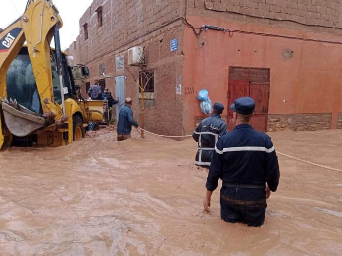 الأمطار الغزيرة تودي بحياة خمسة أشخاص في الجزائر  