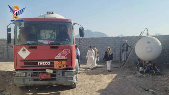 افتتاح محطة لتعبئة الغاز المنزلي في مديرية صرواح بمأرب