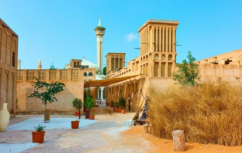 دبي مدينة إيرانية