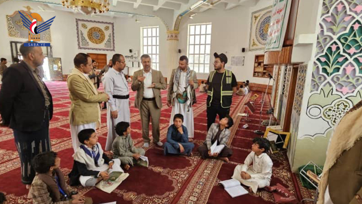 تفقد الدورات الصيفية بمركز الإمام الهادي بمديرية الثورة في أمانة العاصمة