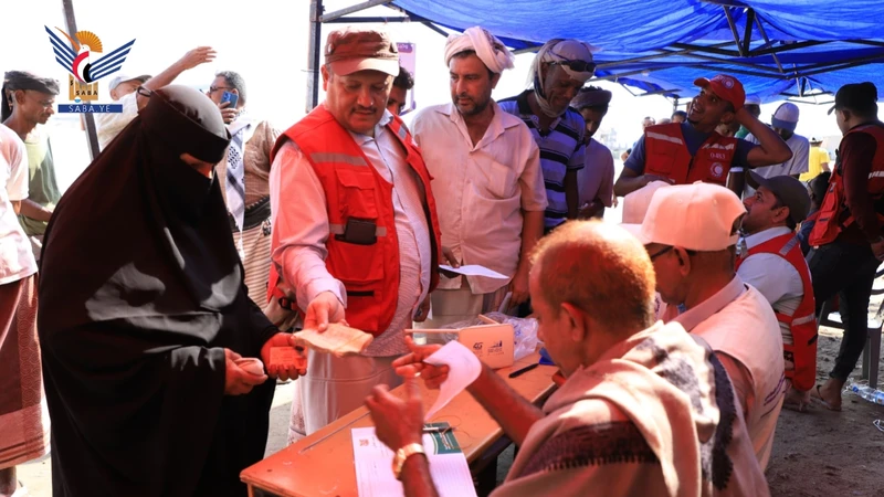الحديدة.. تدشين مشروع المساعدات النقدية لـ 800 حالة فقيرة في جزيرة كمران