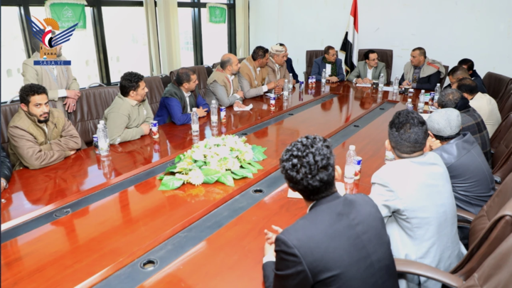 اجتماع بصنعاء يقر عددا من المعالجات لأوضاع قطاع الملبوسات