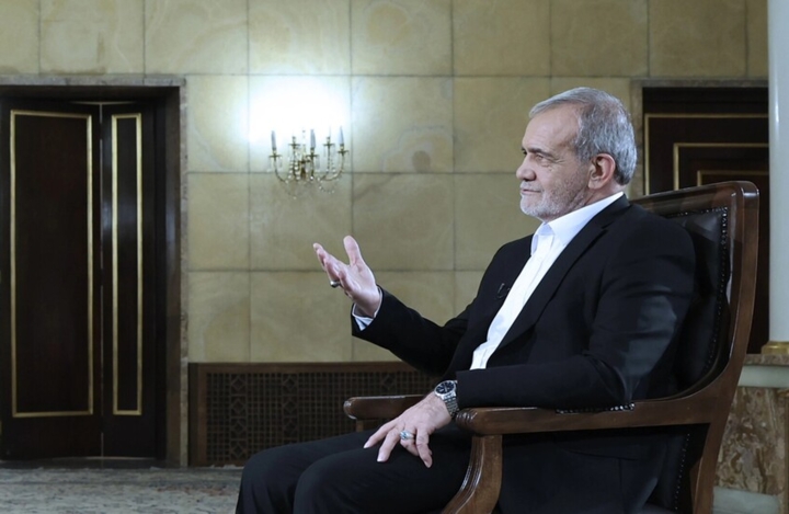 الرئيس الإيراني : قرار الحرب والتفاوض بيد المرشد
