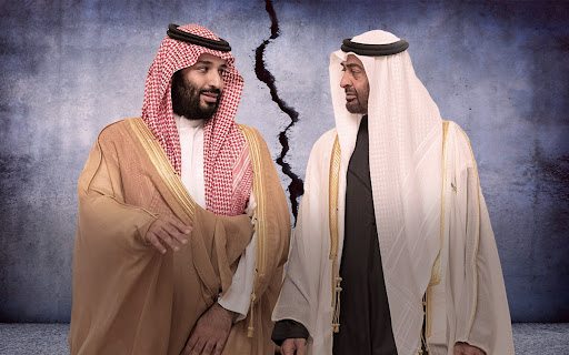 "فما لكم في المنافقين فئتين"