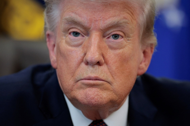 ترَامْب يدخِلُ أمريكَا في مأزقِ إيرانَ