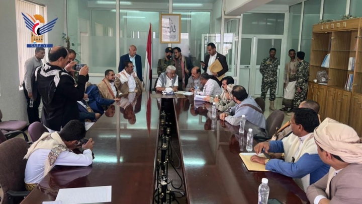 لقاء بوزارة النقل والأشغال يناقش احتياجات محافظة ريمة من مشاريع الطرق