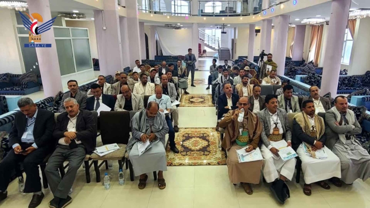 ورشة في جامعة القرآن الكريم بإب تُقر تحديث مسمى كلية العلوم الانسانية