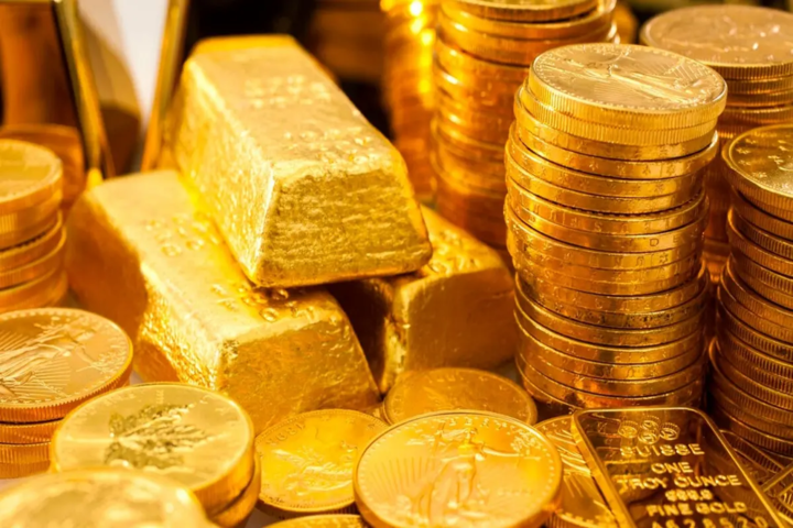 الذهب يتجه لتسجيل أول مكاسب شهرية بعد أربعة أشهر من التراجع