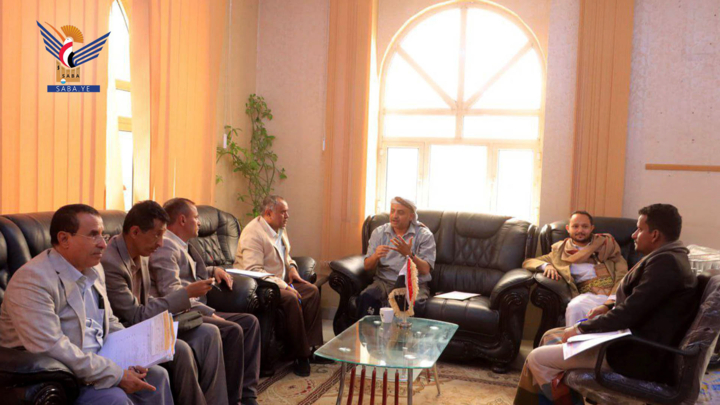 وزير الزراعة يلتقي فريق اعداد الأسس والمعايير الخاص بإدارة وتنمية الموارد المائية