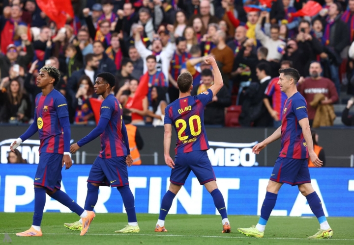 برشلونة يفوز على ألافيس ويعتلي صدارة الدوري الإسباني مؤقتًا