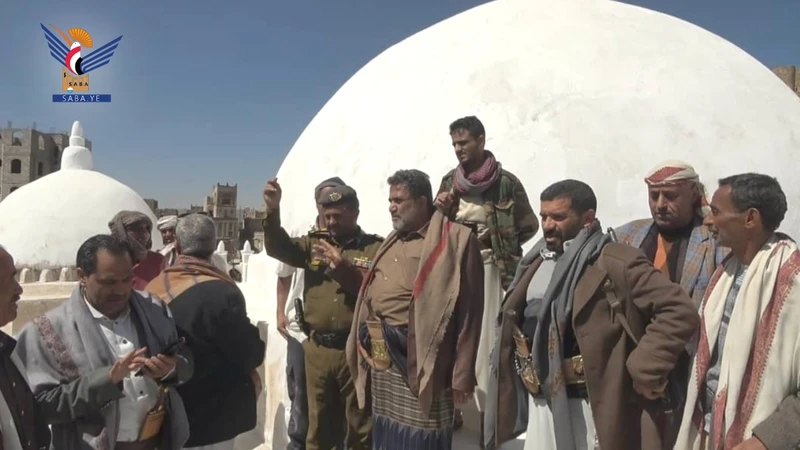 محافظ البيضاء يتفقد أعمال الصيانة والترميم بجامع البغدادية الأثري والأعمال الإنشائية بسوق رداع
