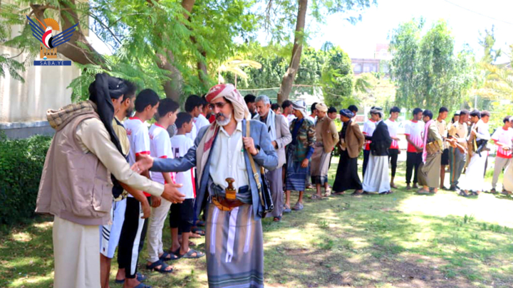 المحضار والعولقي يستقبلان رئيس وأعضاء نادي شباب مرخة