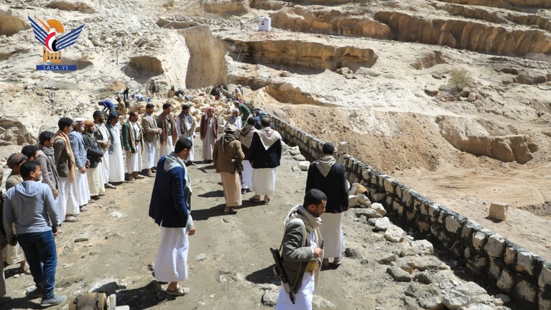 محافظ صعدة يطلع على مشروع إنشاء سد الحيفتين في سحار