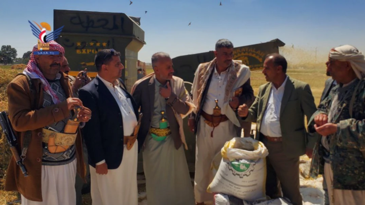  ذمار .. هيئة البحوث والإرشاد الزراعي تدشن حصاد محاصيل العتر والقمح والشعير 