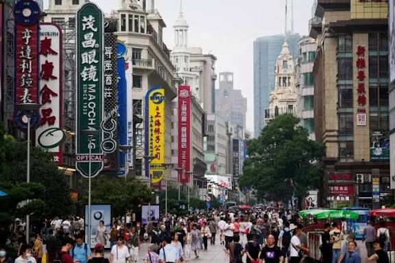 تجارة الخدمات بالصين تنمو بنسبة 7.4 % خلال يناير - أغسطس 2025