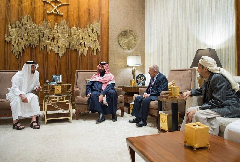 من جديد.. حزب الإصلاح يطبّل لآل سعود