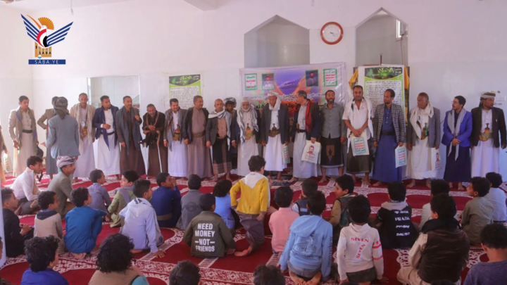 تكريم 45 من طلاب حلقات القرآن الكريم بمديرية صبر الموادم في تعز