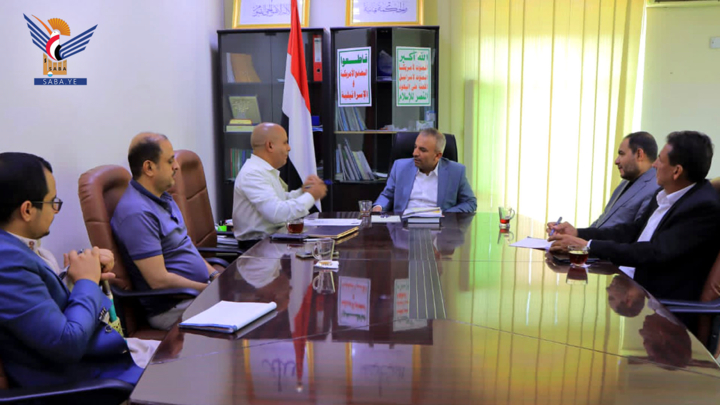 مناقشة الإجراءات والخدمات الإدارية بهيئة العلوم والبحوث والابتكار