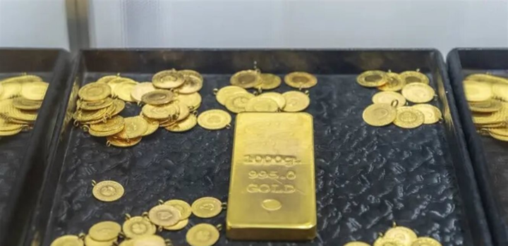 الذهب قرب 5600 دولار مع الإقبال على أصول الملاذ الآمن