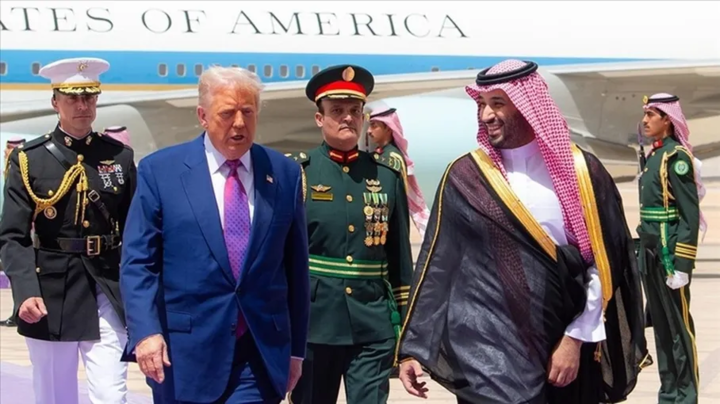 "معاريف": هذا المسمار الأخير في نعش التطبيع.. "نووي السعودية"