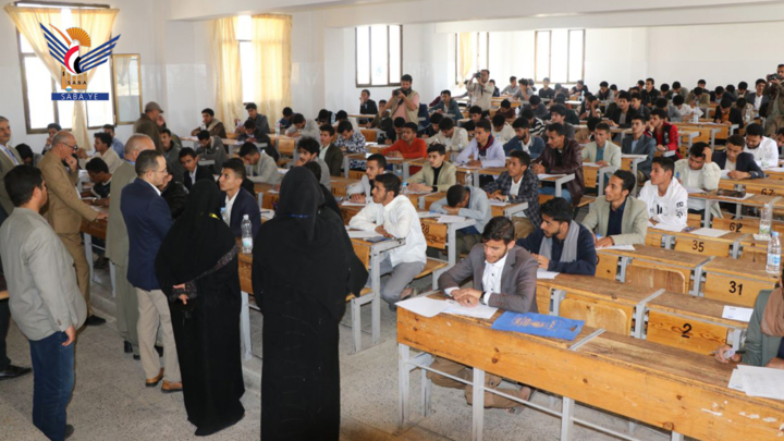 تدشين امتحانات المفاضلة للقبول بكلية الطب البشري بجامعة ذمار