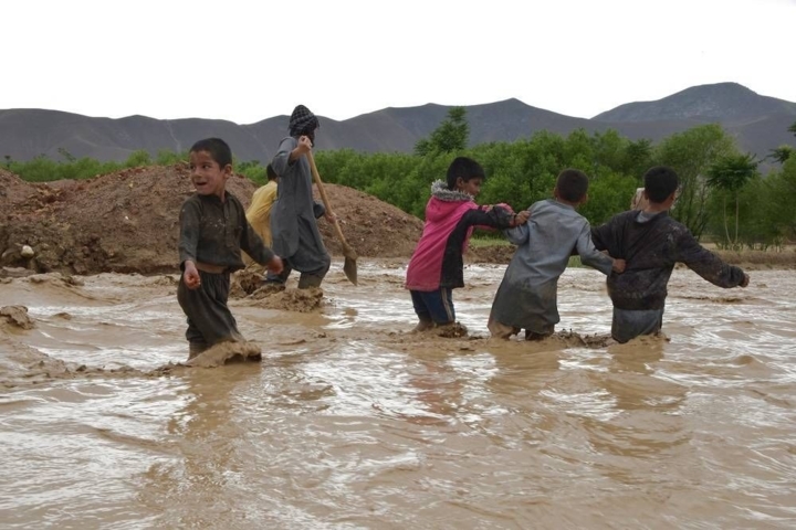 مقتل 61 شخصاً إثر فيضانات وعواصف في أفغانستان