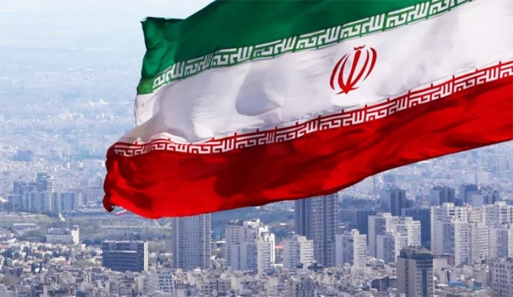 مقر خاتم الأنبياء بإيران: لا سبيل أمام العدو سوى الإقرار بالهزيمة والاستسلام