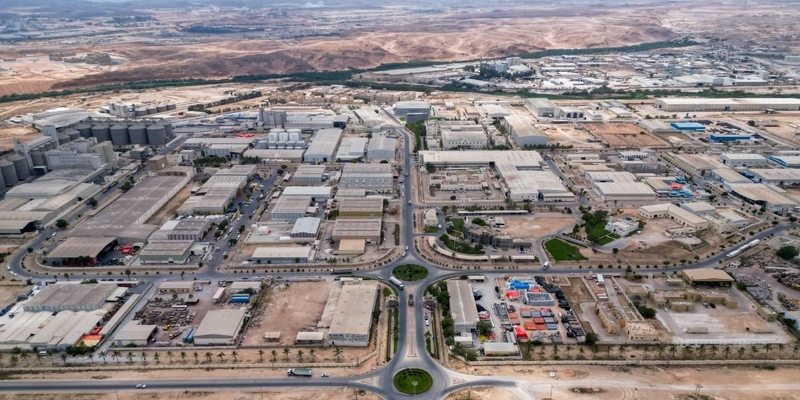الميزان التجاري لعُمان يسجل فائضاً بـ4 مليارات و690 مليون ريال عُماني حتى نهاية أكتوبر