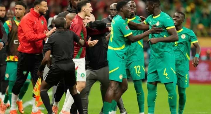 الاتحاد الأفريقي يفرض عقوبات على منتخبي السنغال والمغرب 