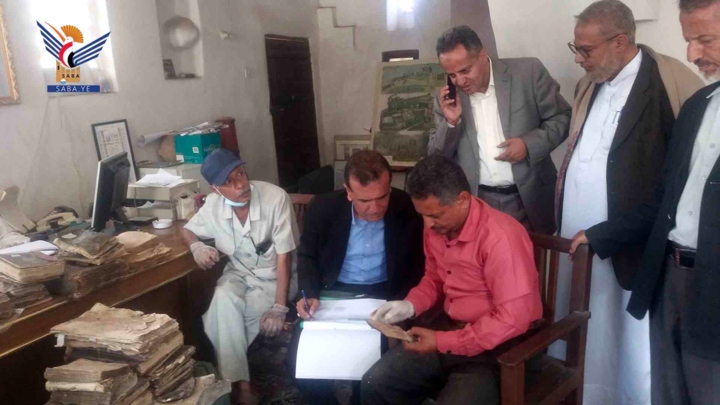 هيئة الآثار والمتاحف تسلم 75 مخطوطة لدار المخطوطات بإشراف وزير الثقافة