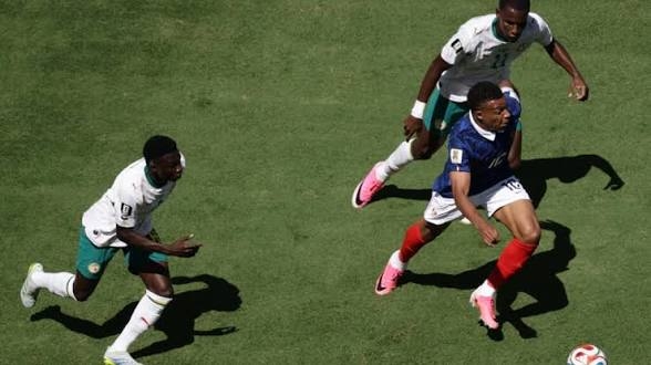 فرنسا تبدأ مشوارها بفوز مهم على السنغال 3-1 في كأس العالم
