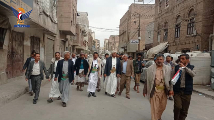 المحاقري وعباد يتفقدان مستوى تنفيذ مشروع ترميم شوارع حي الأمناء بأمانة العاصمة